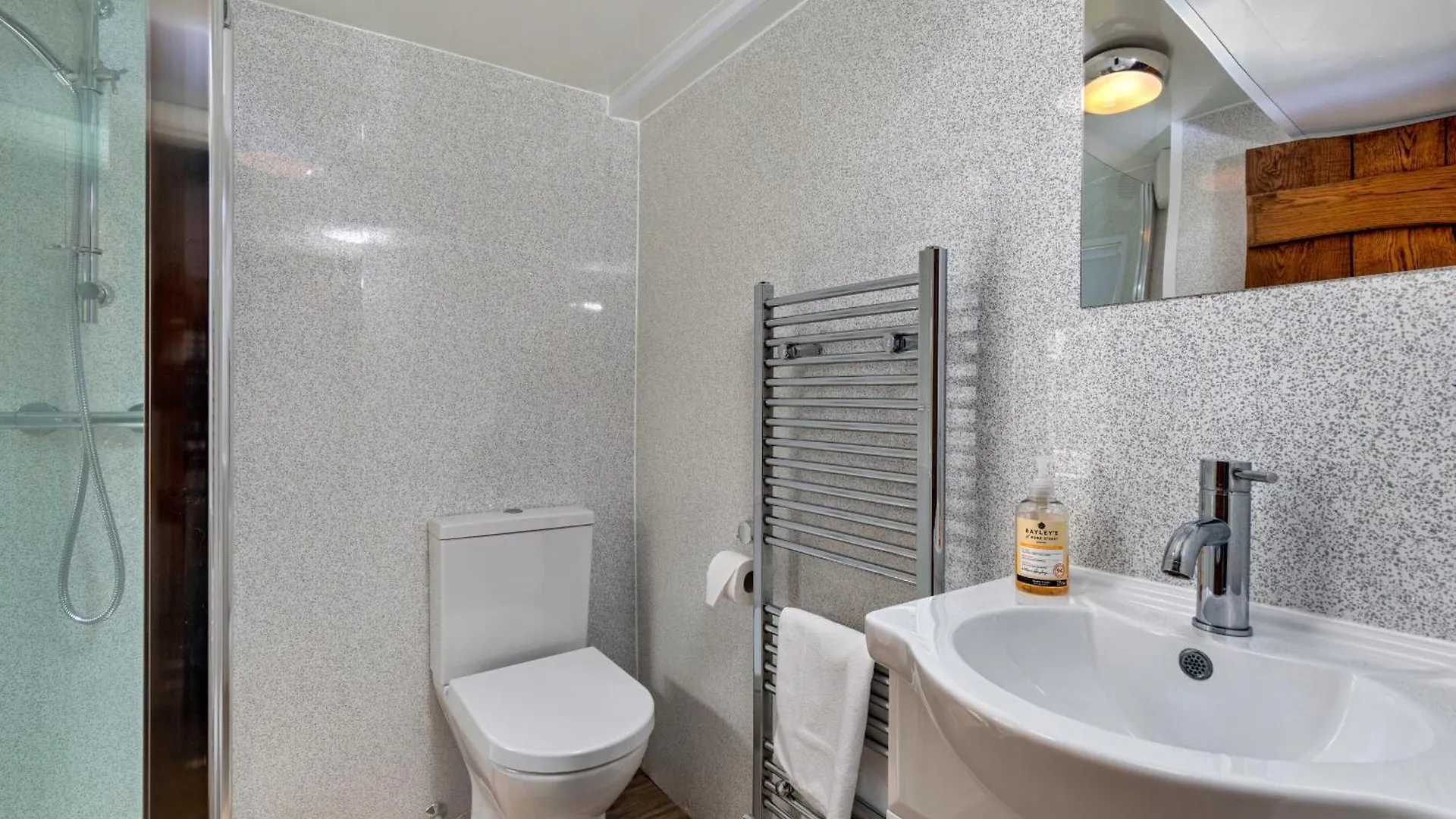 Finest Retreats - Duck Down Cottage Whitby